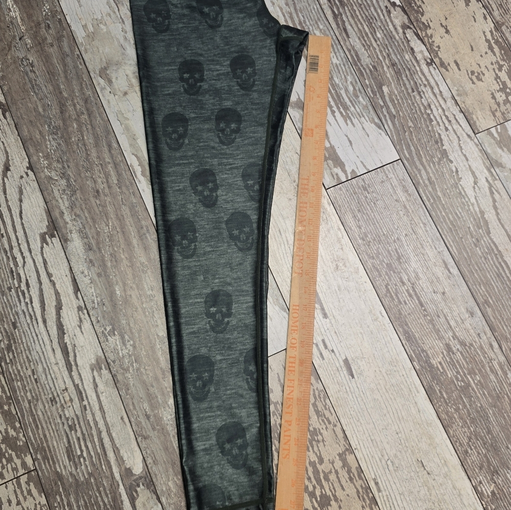 NWT- Terez Skull Star Power Heathered Olive Green Leggings Size Large - Picture 9 of 9